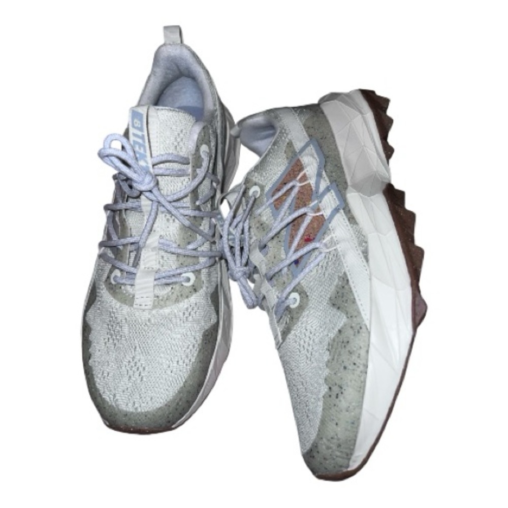 New Balance Tektrel Sneaker in sea salt white